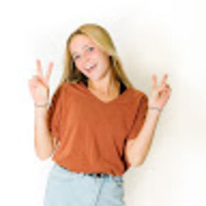 Meet your Posher, Alexia